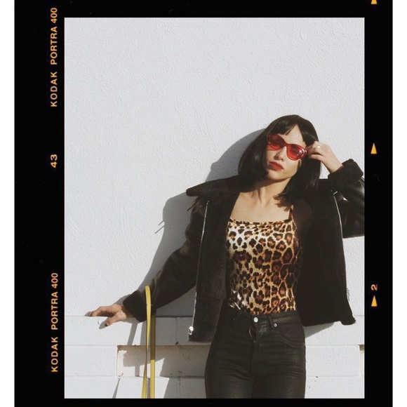 Meet your Posher, Carrie - Picture 1 of 4